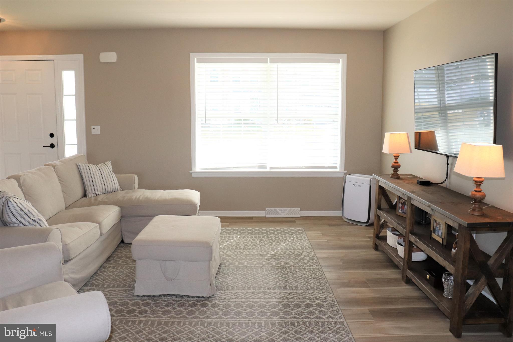 27 Red Sunset Run Ephrata, PA 17522 - Photo 4 of 49 Living Room