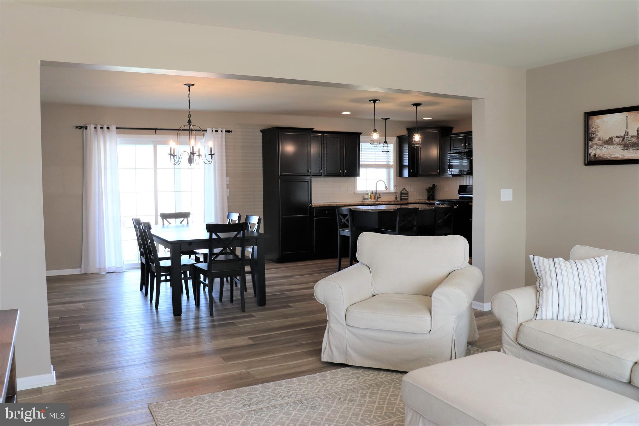 27 Red Sunset Run Ephrata, PA 17522 - Photo 5 of 49 Living, Dining & Kitchen