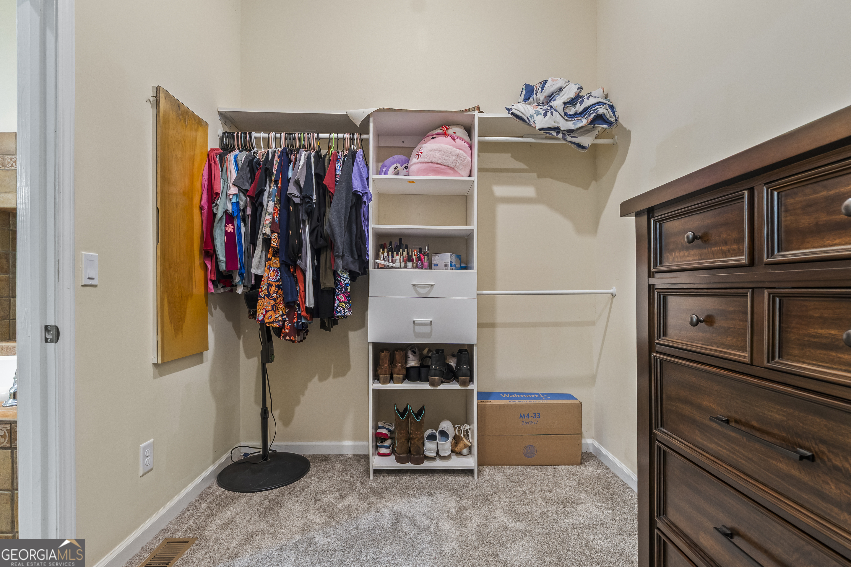 568 Hunt Road Carnesville, GA 30521 - Photo 61 of 106 a view of walk in closet