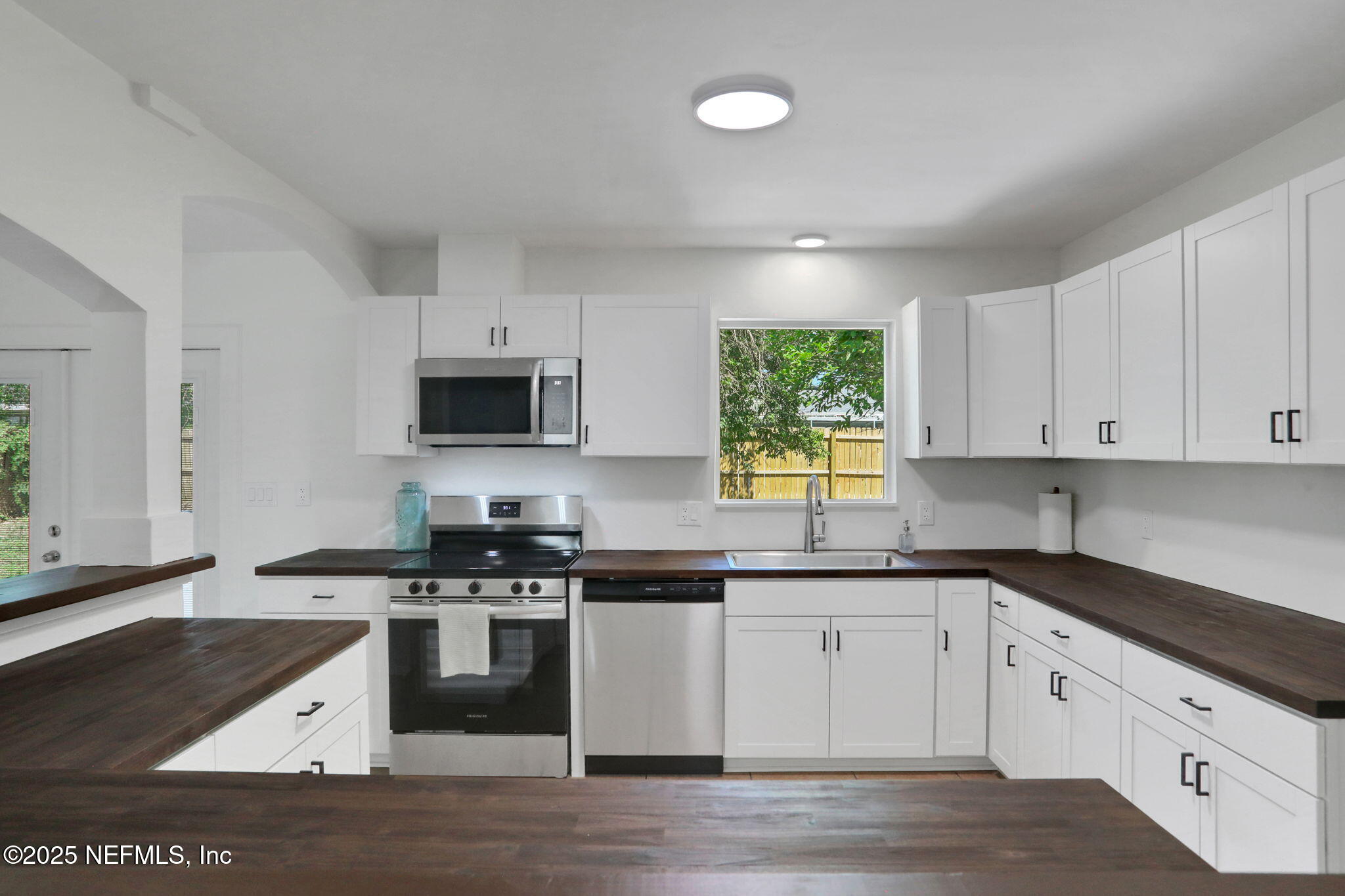 3849 Rogero Road Jacksonville, FL 32277 - Photo 14 of 47