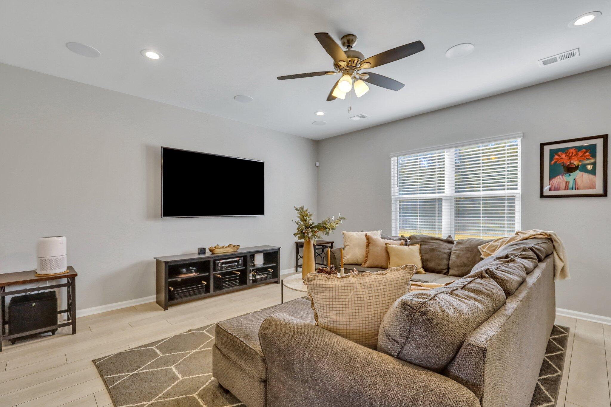142 Hayworth Road Summerville, SC 29486 - Photo 4 of 58 4