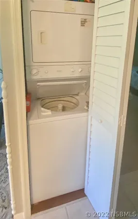 a close up view of washer and dryer