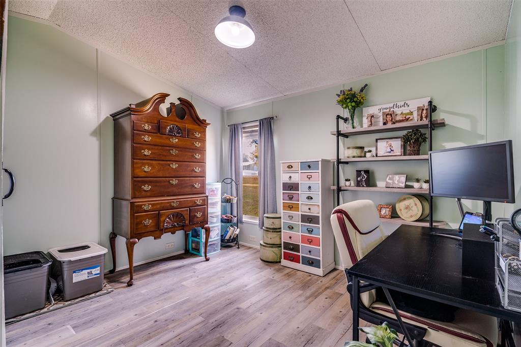 212 Farmhouse Road Springtown, TX 76082 - Photo 10 of 12