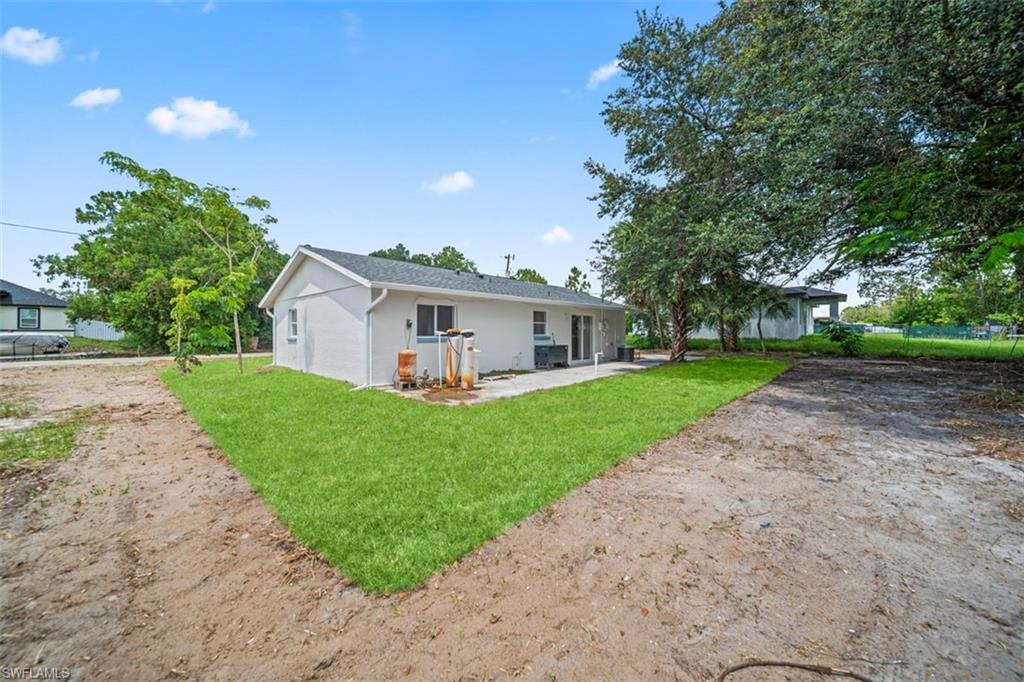3203 28th Street Southwest Lehigh Acres, FL 33976 - Photo 3 of 23