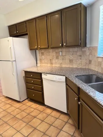$1,375 | 16301 Ledgemont Lane, Unit 257, Addison, TX 75001