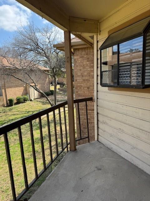 16301 Ledgemont Lane, Unit 257 Addison, TX 75001 - Photo 8 of 21 Herb garden window