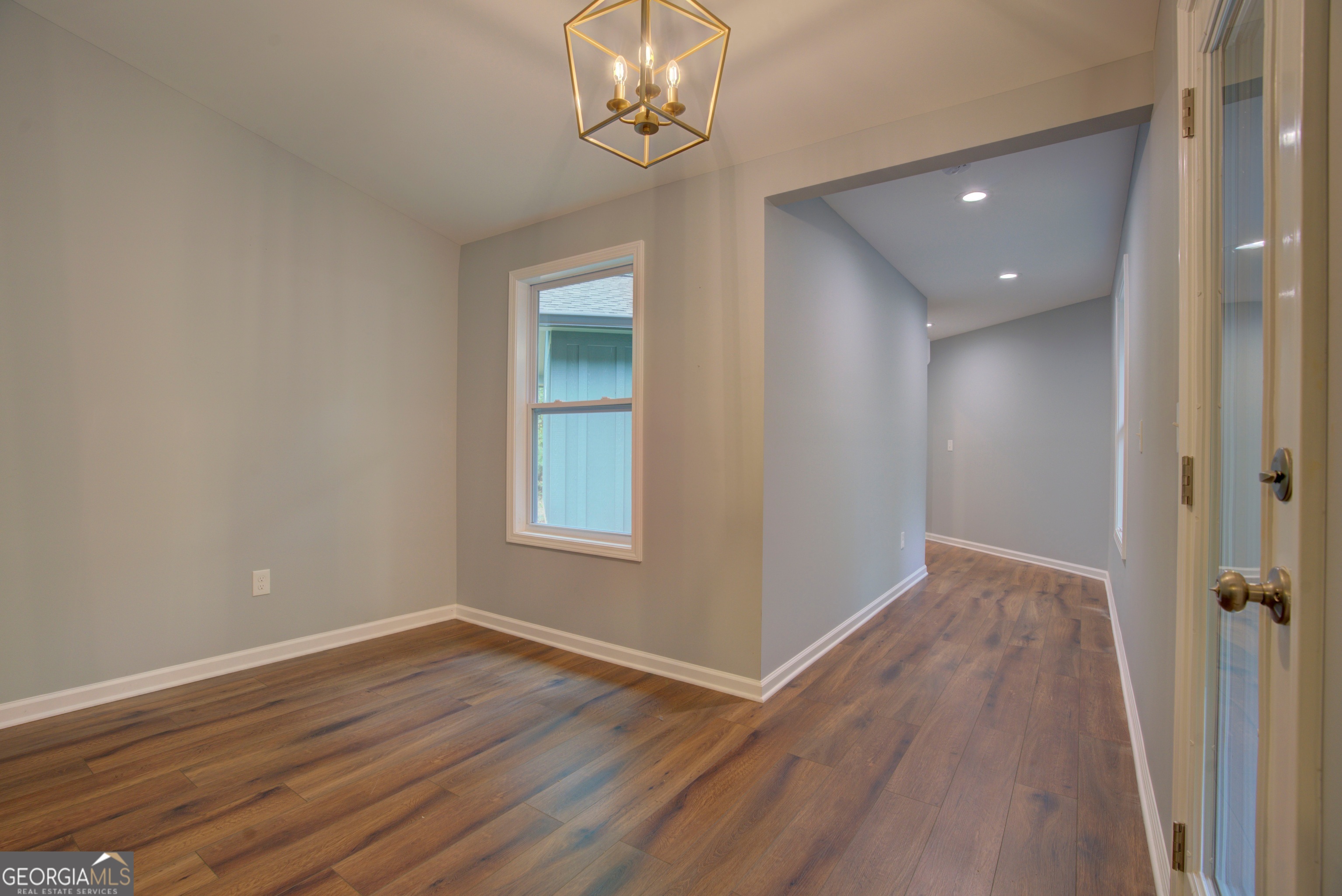637 Wayside Road Rome, GA 30161 - Photo 20 of 40 wooden floor in an empty room with a window