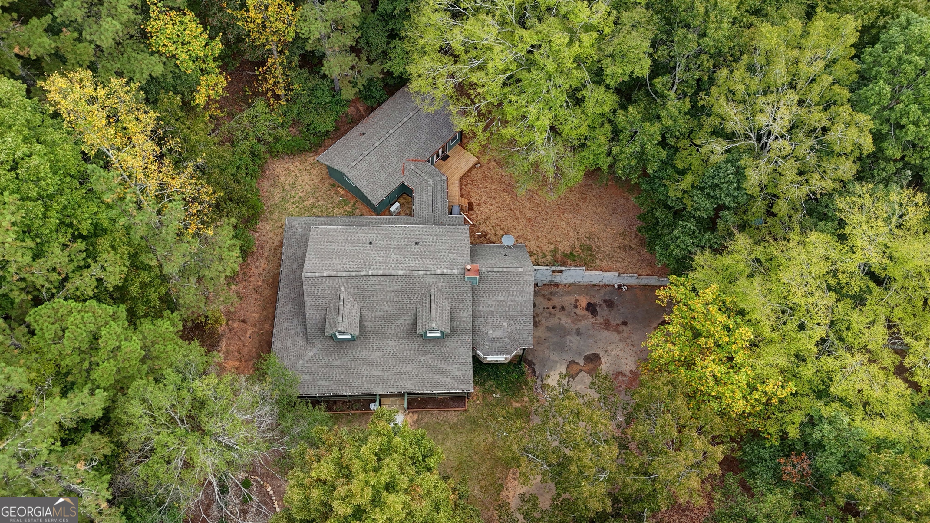 637 Wayside Road Rome, GA 30161 - Photo 3 of 40 an aerial view of a house with outdoor space and trees all around