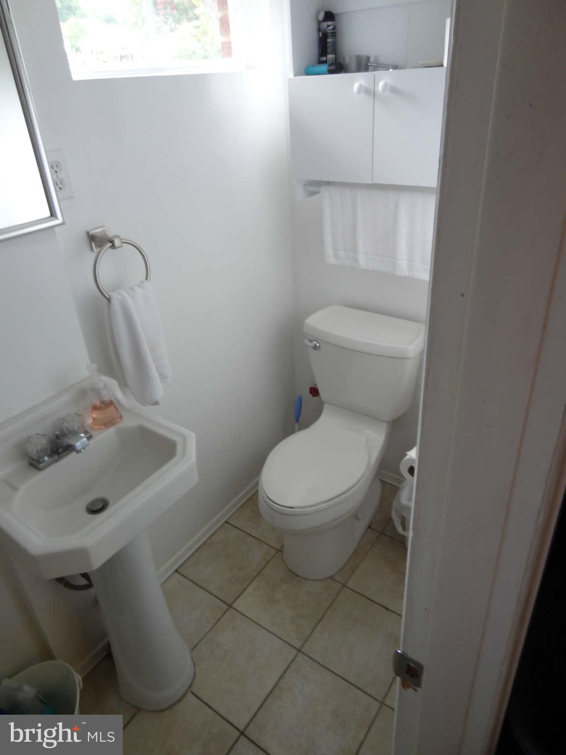 5301 Garner Street Springfield, VA 22151 - Photo 26 of 30 Bath
