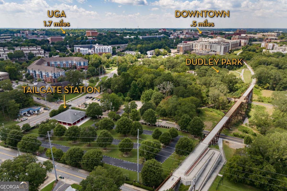 225 Oak Street, Unit 108 Athens, GA 30601 - Photo 5 of 17 a view of a city