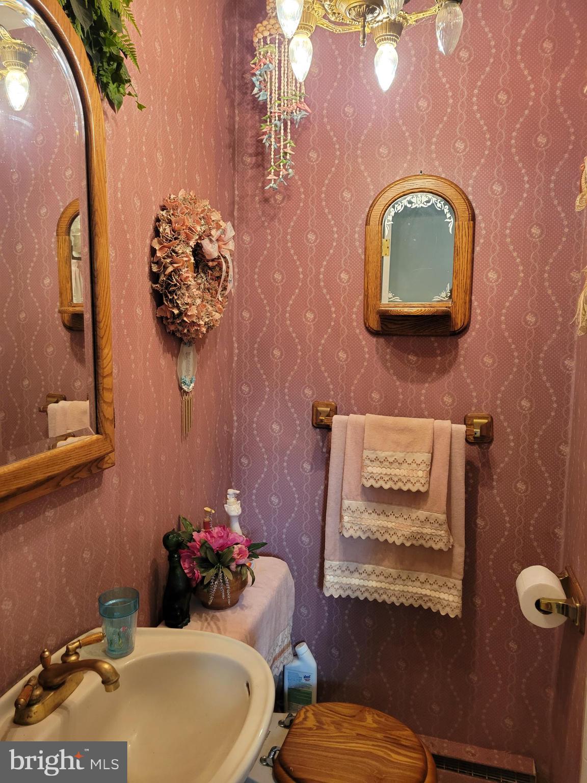 7430 Round Hill Road Frederick, MD 21702 - Photo 32 of 50 Full first floor bathroom