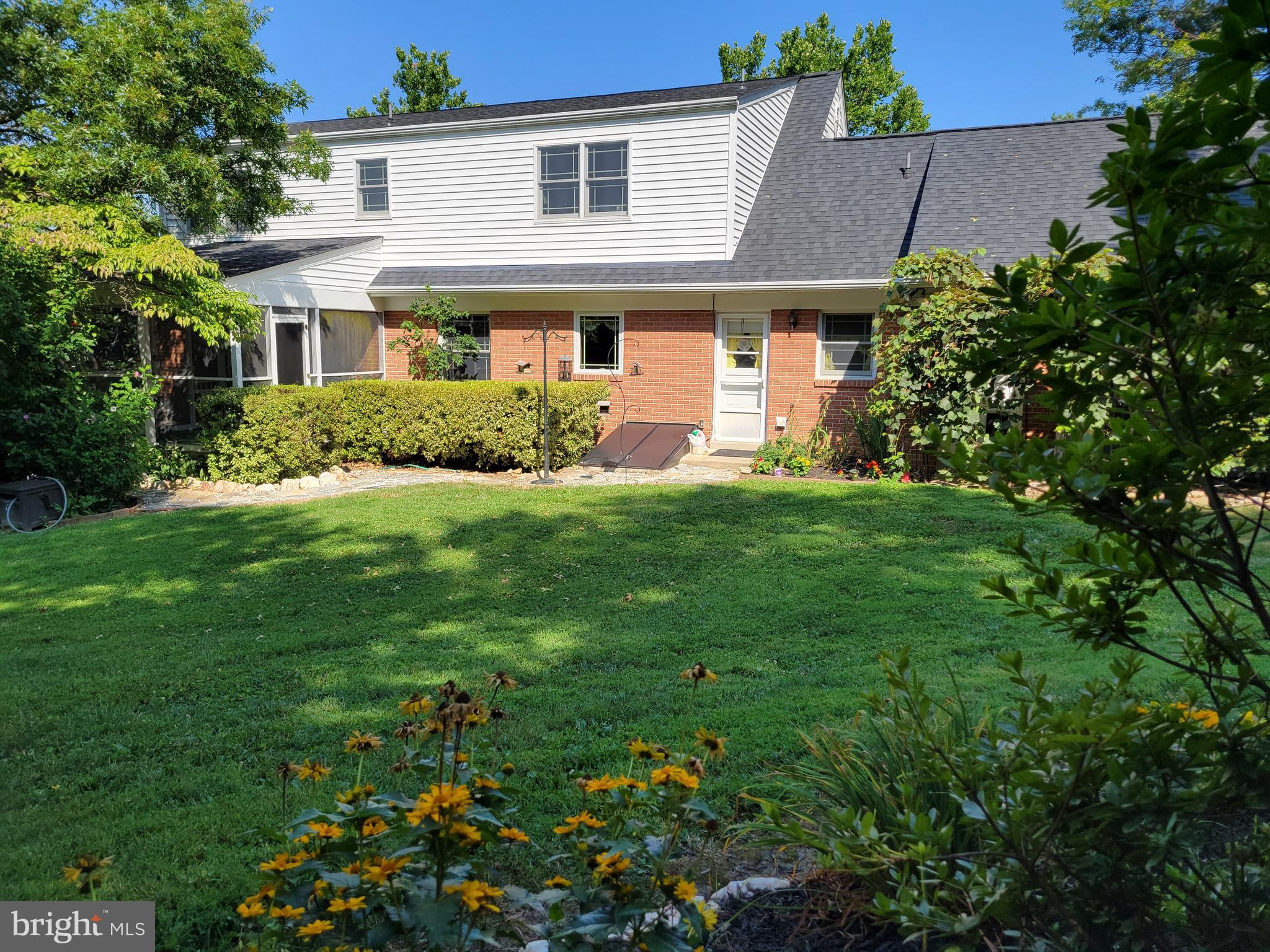 7430 Round Hill Road Frederick, MD 21702 - Photo 8 of 50