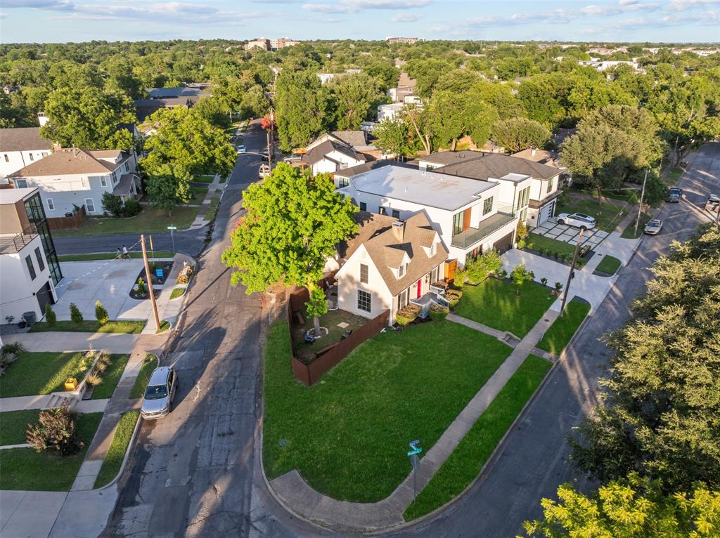 2626 Madera Street Dallas, TX 75206 - Photo 25 of 30 an aerial view of a house with a garden