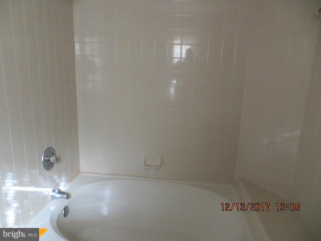 5187 Columbia Road, Unit 1048 Columbia, MD 21044 - Photo 13 of 22 Bath (Master)