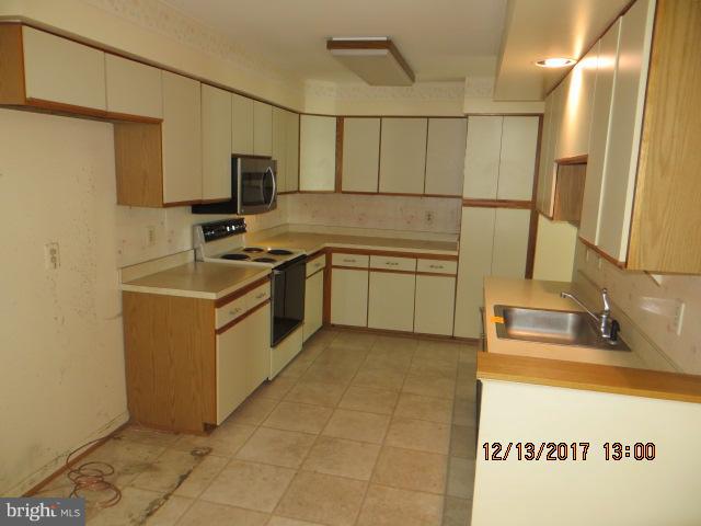 5187 Columbia Road, Unit 1048 Columbia, MD 21044 - Photo 6 of 22 Kitchen