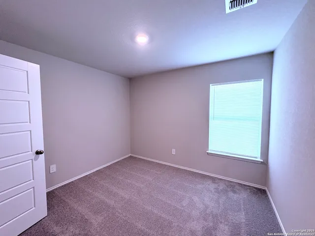 $1,490 | 729 Canyon View, Seguin, TX 78155