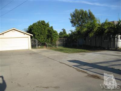 421 Acacia Road Santa Paula, CA 93060 - Photo 5 of 11 a view of backyard of house