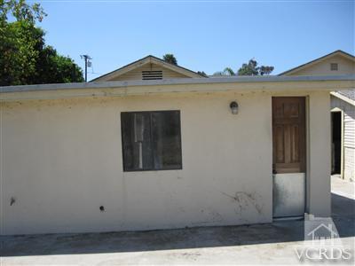 421 Acacia Road Santa Paula, CA 93060 - Photo 10 of 11 a front view of a house with a yard