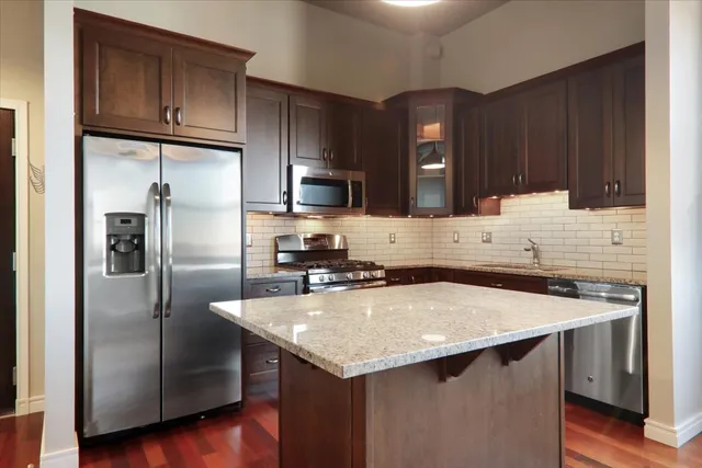 $189,900 | 212 North Center Street, Unit 603, Bloomington, IL 61701