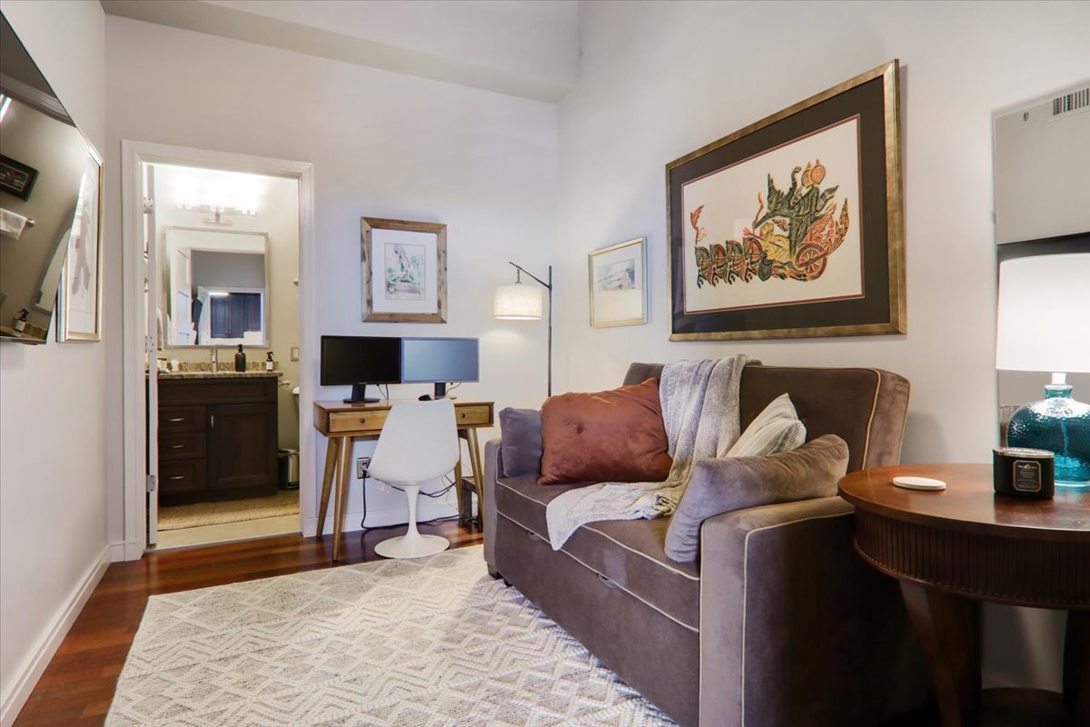 212 North Center Street, Unit 603 Bloomington, IL 61701 - Photo 26 of 35