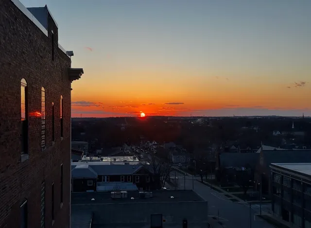 $189,900 | 212 North Center Street, Unit 603, Bloomington, IL 61701