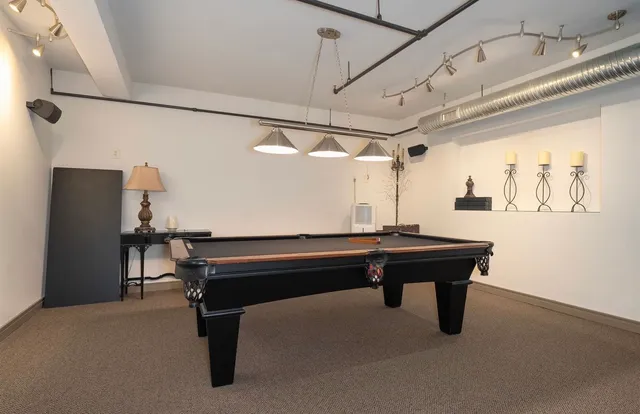 $189,900 | 212 North Center Street, Unit 603, Bloomington, IL 61701