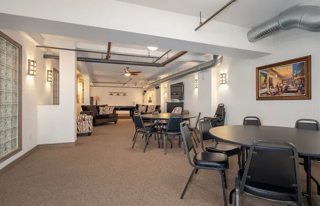 $189,900 | 212 North Center Street, Unit 603, Bloomington, IL 61701