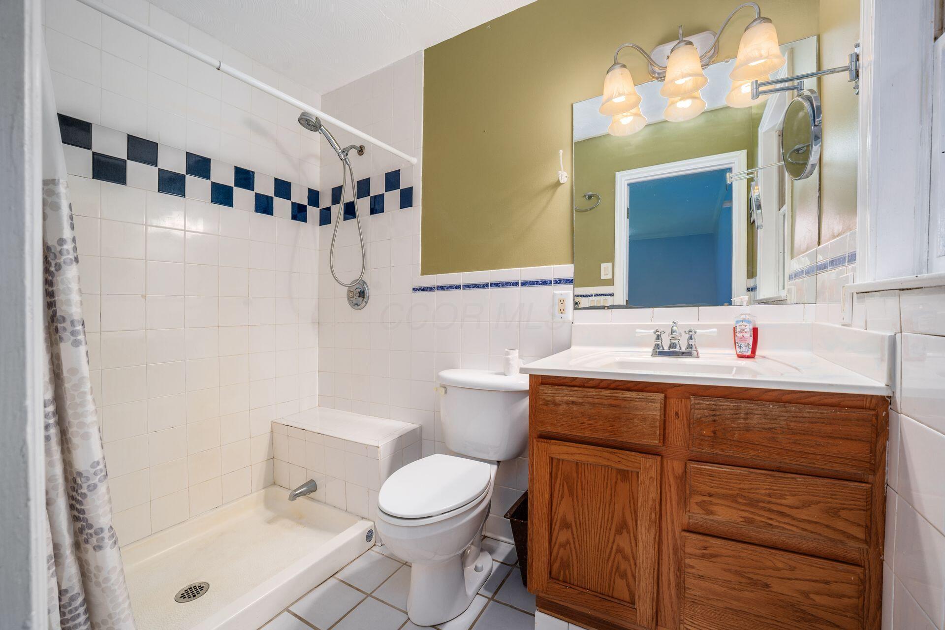 7373 Harlem Road Westerville, OH 43081 - Photo 5 of 24 011_db784a5_i 7373 Harlem 001