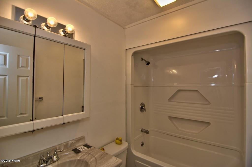 154 Spudeno Road Moscow, PA 18444 - Photo 35 of 42