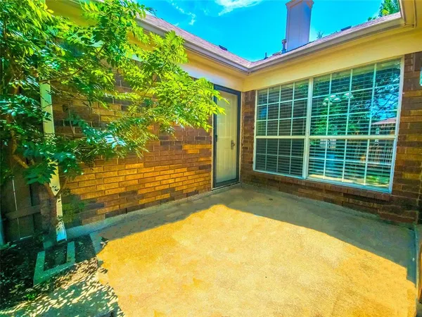 $295,000 | 1524 High Pointe Lane, Cedar Hill, TX 75104