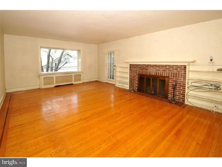 413 Vernon Road Jenkintown, PA 19046 - Photo 3 of 25 Living Room