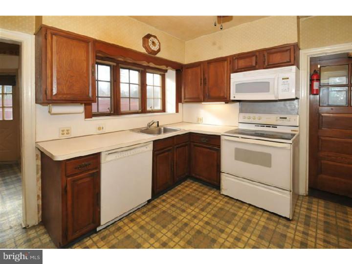 413 Vernon Road Jenkintown, PA 19046 - Photo 7 of 25 Kitchen
