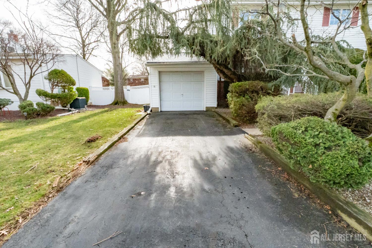 17 Rittner Lane Old Bridge, NJ 08857 - Photo 4 of 42