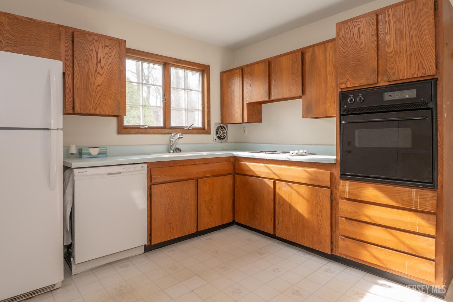 17 Rittner Lane Old Bridge, NJ 08857 - Photo 6 of 42