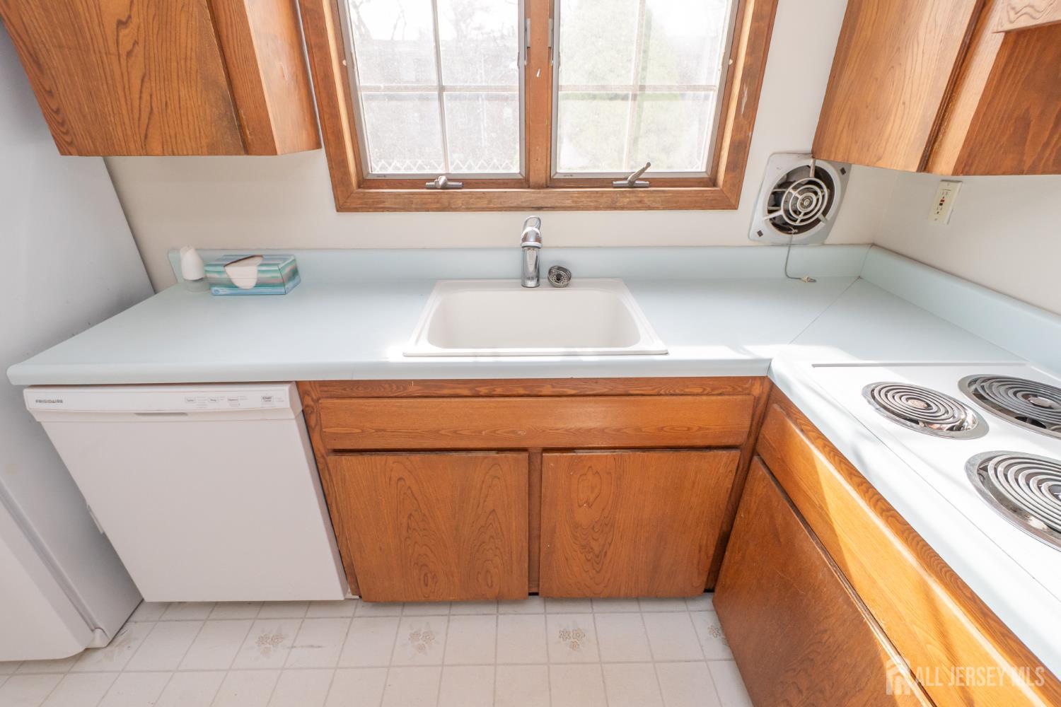 17 Rittner Lane Old Bridge, NJ 08857 - Photo 8 of 42