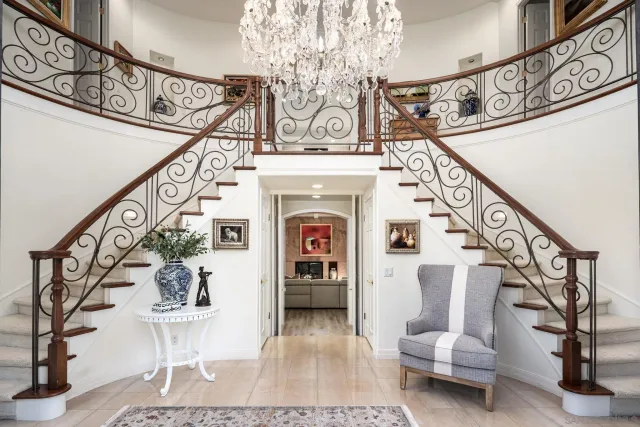 $4,100,000 | 17323 Circa Del Sur, Rancho Santa Fe, CA 92067