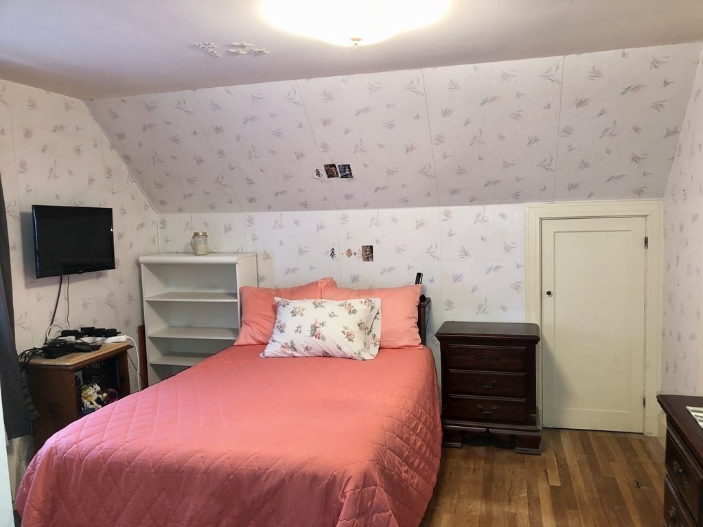 76 Upton Road Waltham, MA 02452 - Photo 16 of 22 Gallery Image 16