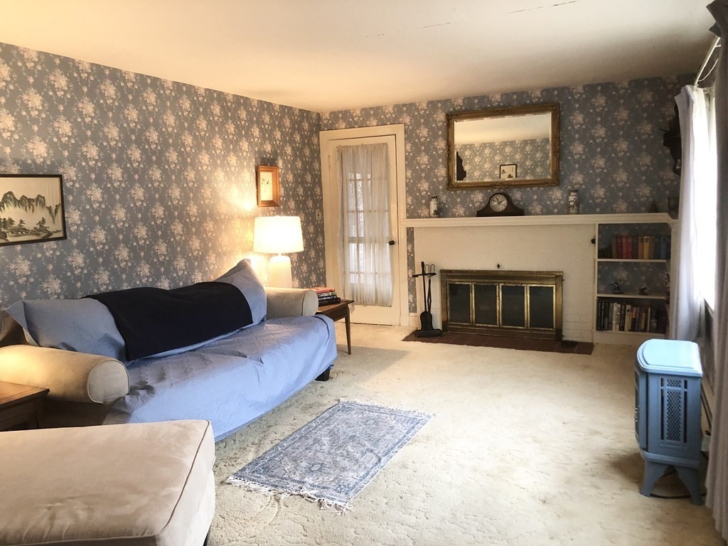 76 Upton Road Waltham, MA 02452 - Photo 2 of 22 Gallery Image 2
