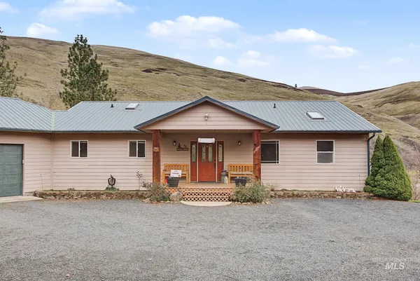 $825,000 | 20485 Cotton Tail Lane, Culdesac, ID 83524