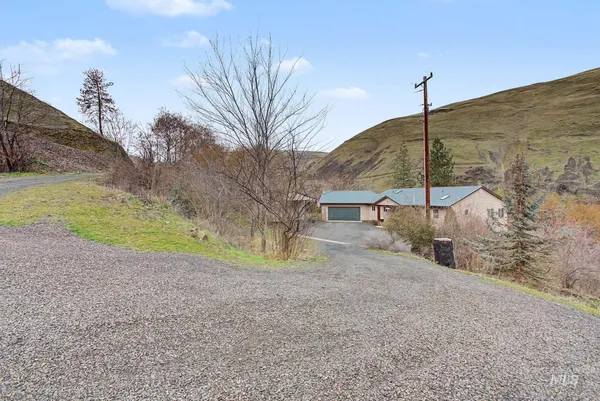 $825,000 | 20485 Cotton Tail Lane, Culdesac, ID 83524