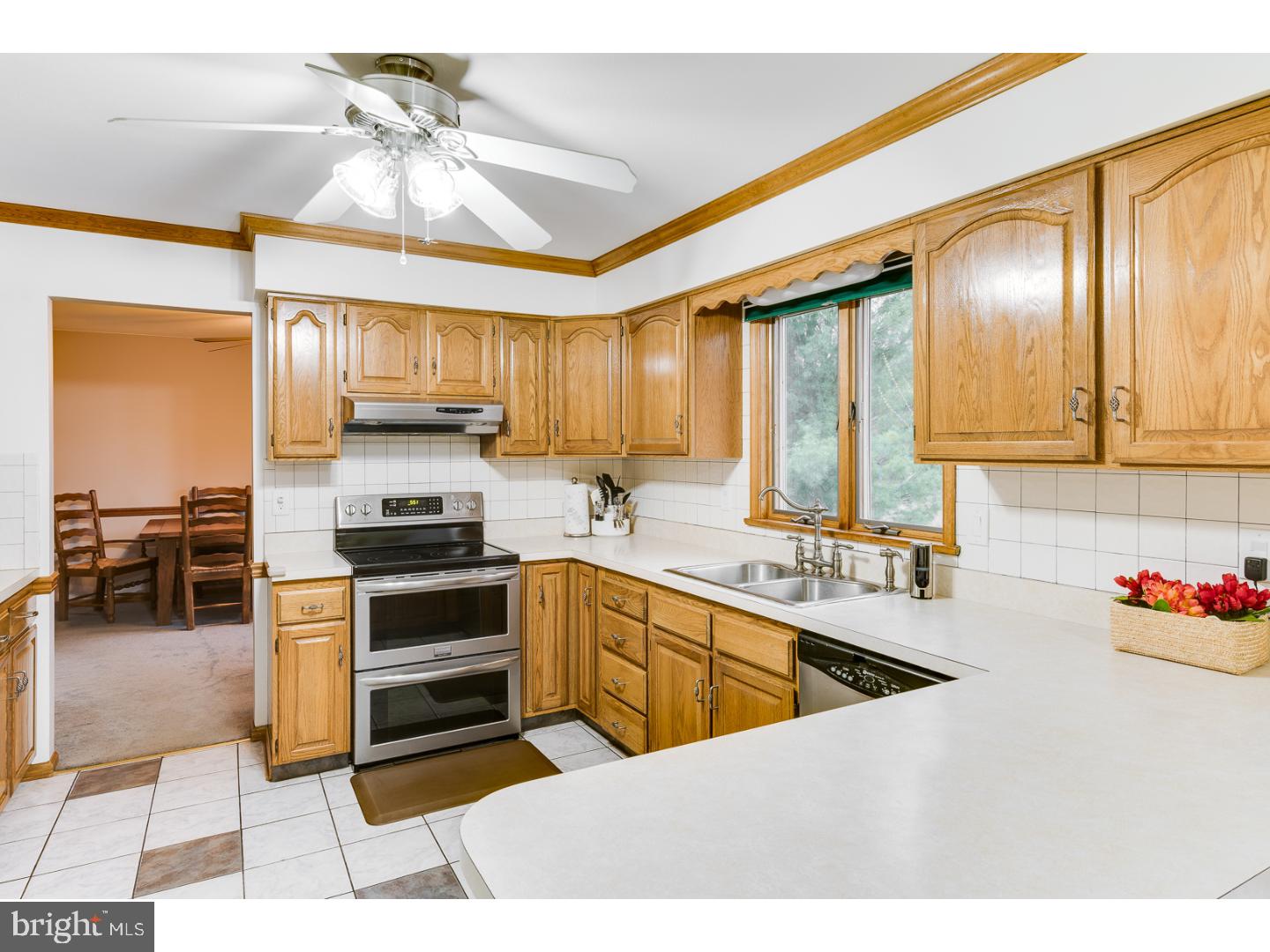10 Rahilly Road Wrightstown, NJ 08562 - Photo 3 of 25 Gallery Image 3