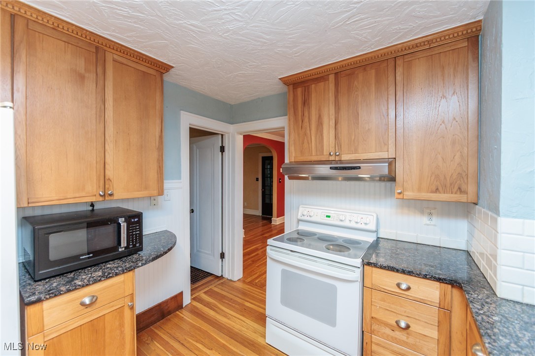 29213 Ridge Road Wickliffe, OH 44092 - Photo 25 of 47 Gallery Image 25
