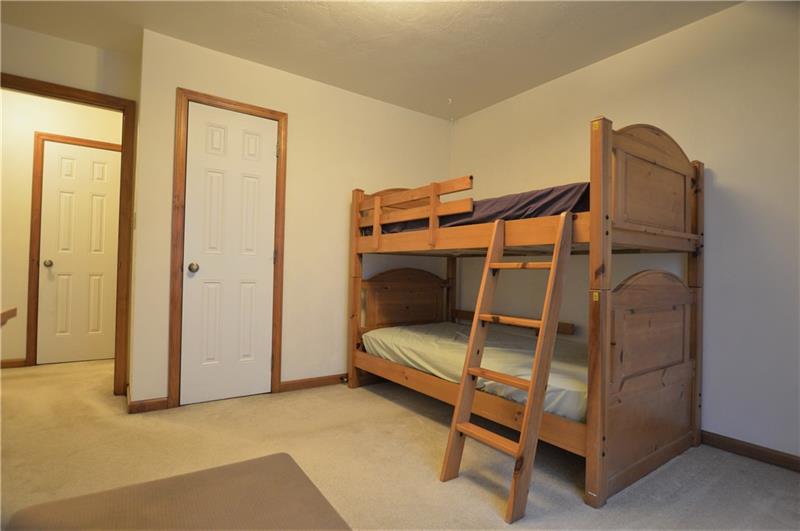 580 Reed Court Jeannette, PA 15644 - Photo 15 of 21 Gallery Image 15
