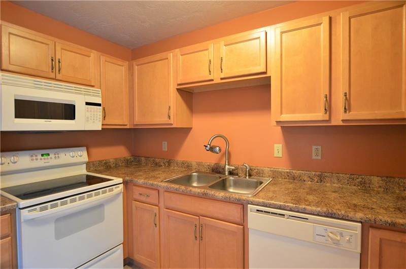 580 Reed Court Jeannette, PA 15644 - Photo 5 of 21 Gallery Image 5