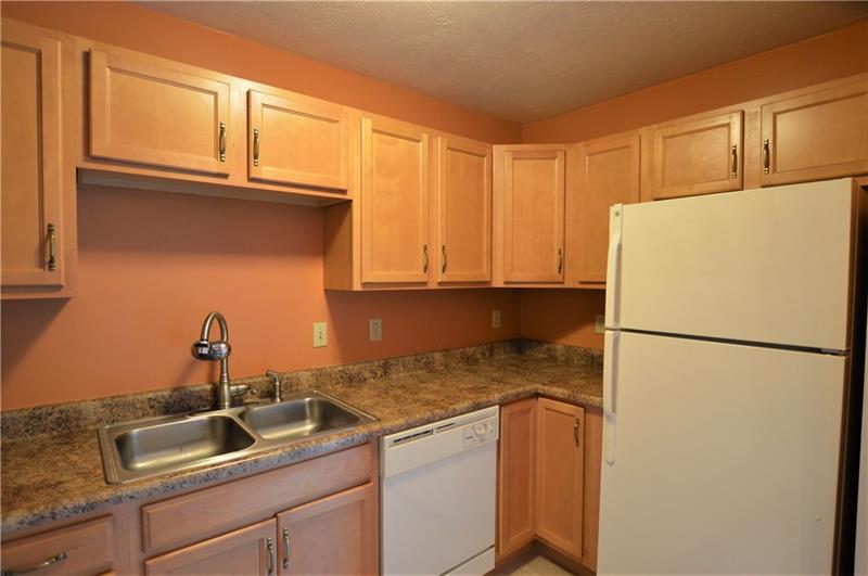 580 Reed Court Jeannette, PA 15644 - Photo 6 of 21 Gallery Image 6