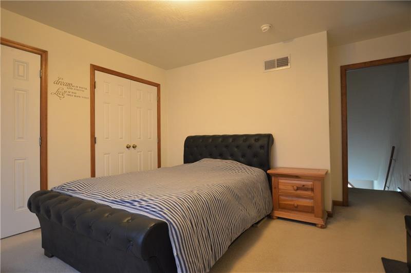 580 Reed Court Jeannette, PA 15644 - Photo 9 of 21 Gallery Image 9