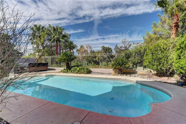 $2,850 | 277 Lakewood Garden Drive, Las Vegas, NV 89148