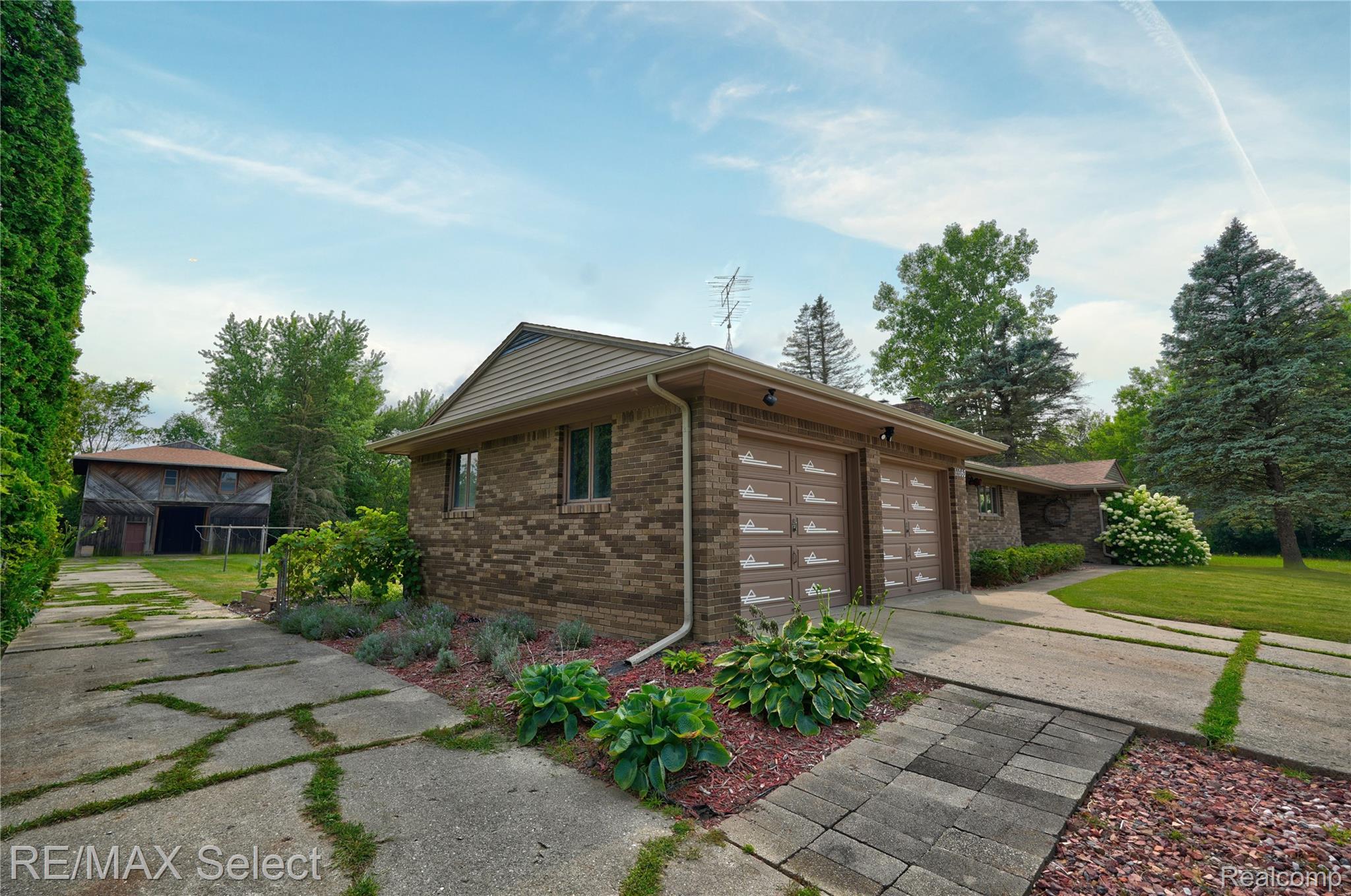 11080 Lapeer Road Davison, MI 48423 - Photo 6 of 64 11080 Lapeer Rd 12.jpg