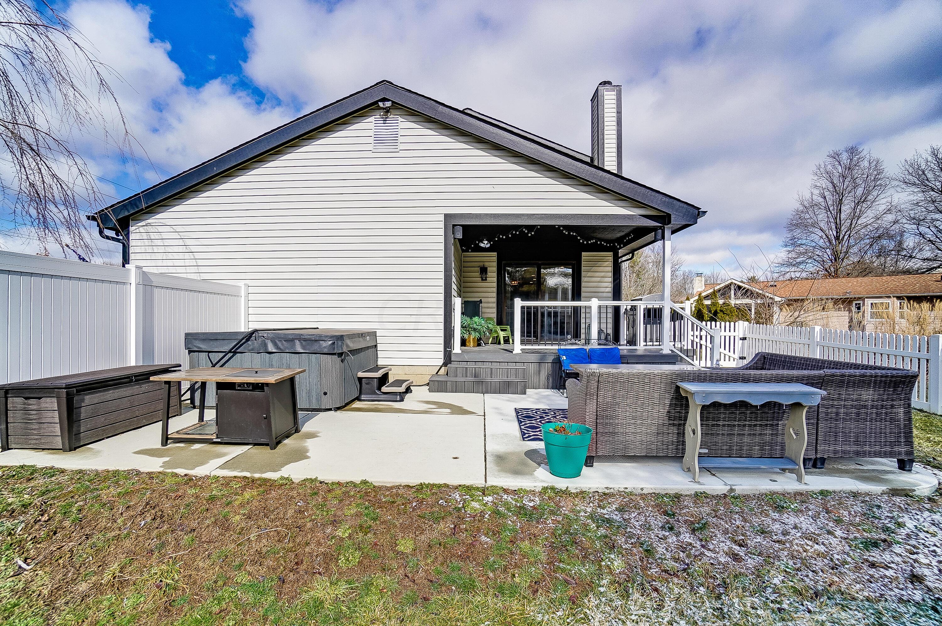682 South Hempstead Road Westerville, OH 43081 - Photo 50 of 60 Patio