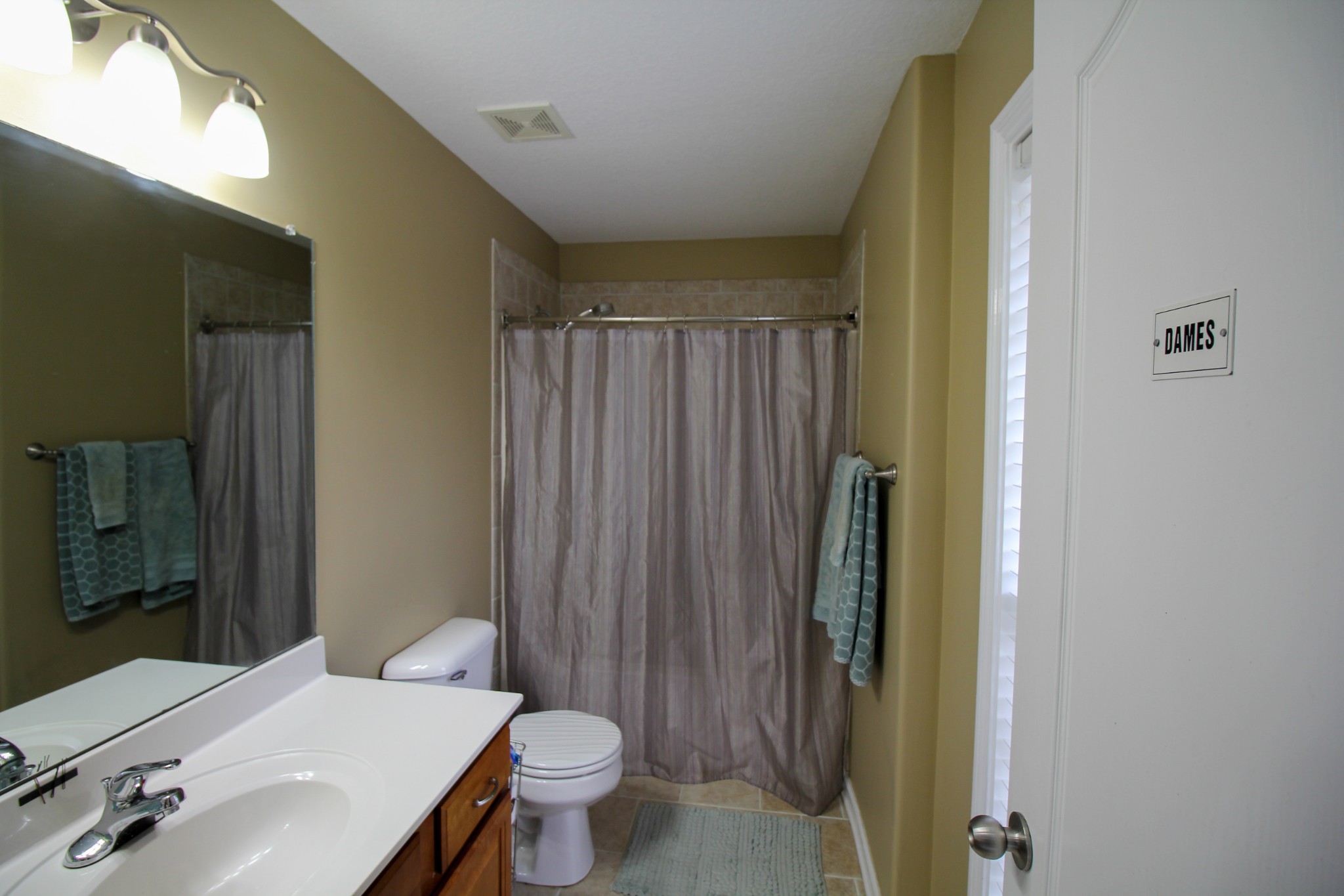 2618 Rossview Road Clarksville, TN 37043 - Photo 20 of 42 Gallery Image 20